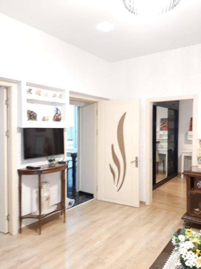 شقة Newly Renovated House تبليسي المظهر الخارجي الصورة